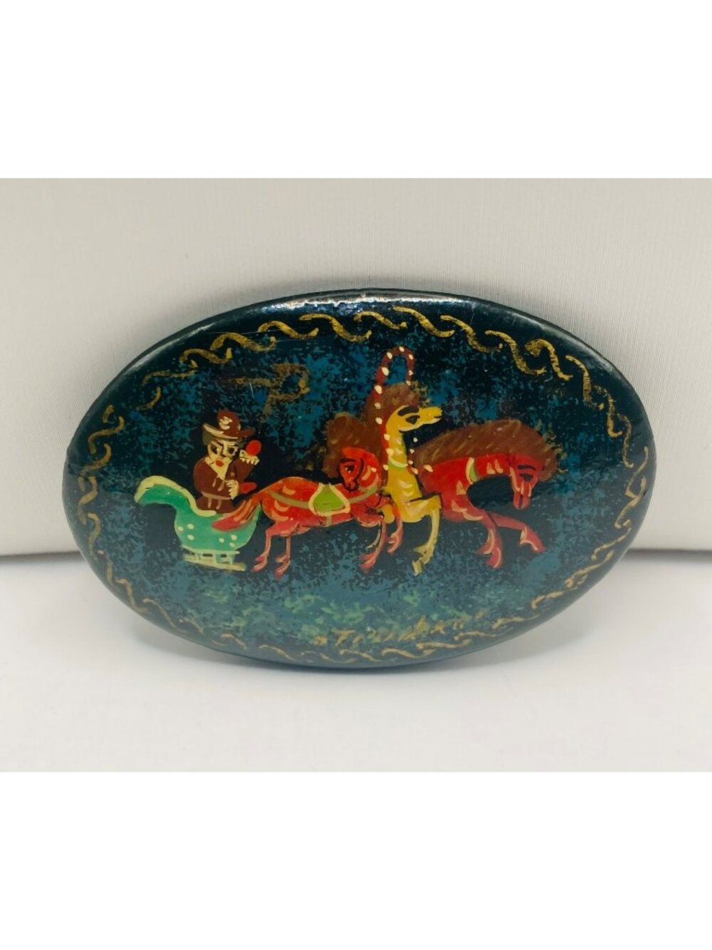 Vintage Russian Hand Painted Wooden Lacquered Brooch "Troika" Sleigh Scene -38B
